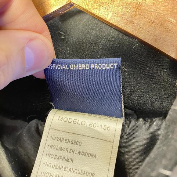 Umbro fill down black XL - Picture 7 of 13